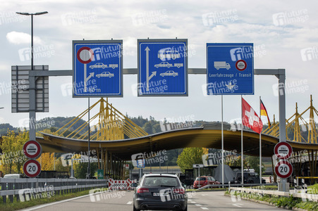 Symbolfoto Grenzverkehr in die Schweiz